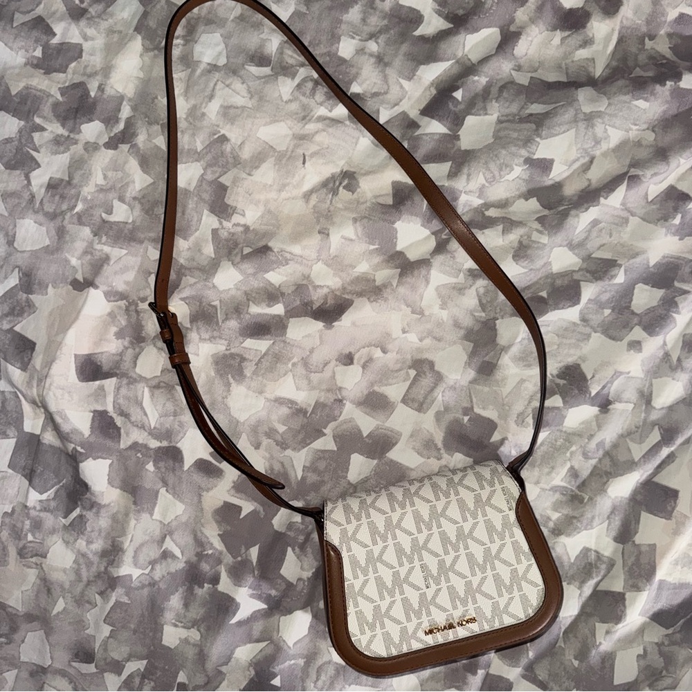 michael kors lucie cross body bag